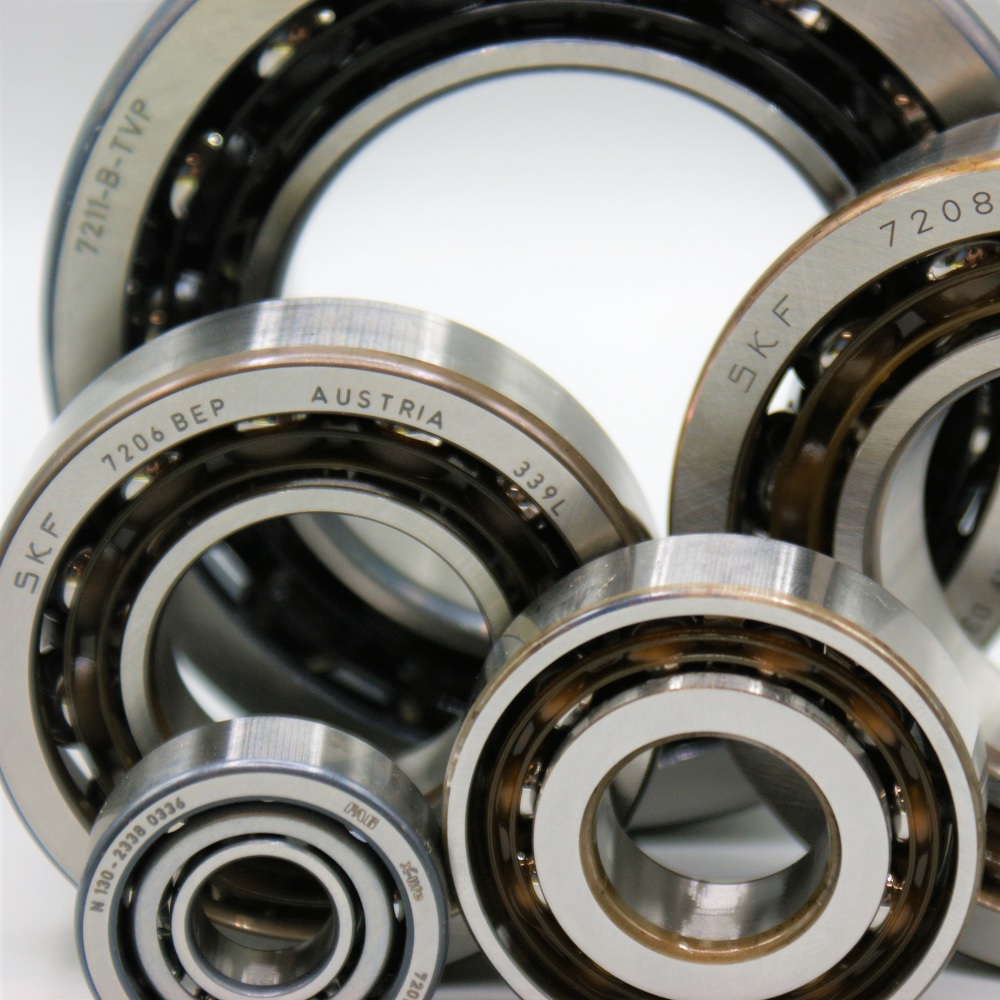 Single Row Angular Contact Bearing 17mm ID x 40mm OD x 12mm Wide