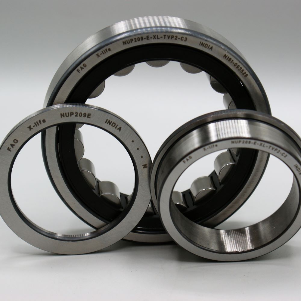 Cylindrical roller bearings, single row 20mm ID x 52mm OD x 15mm Wide