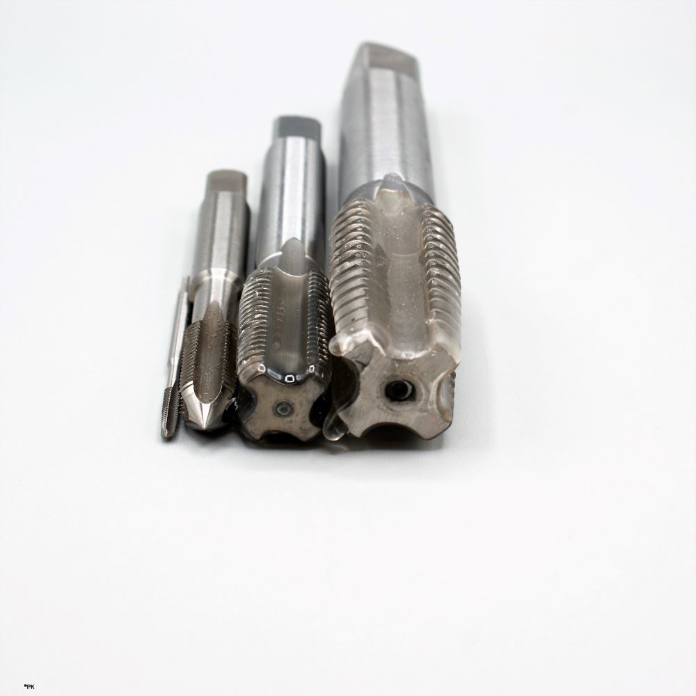 M20 X 2.5 STD. PITCH HAND TAP (HSS) FIRST TAPER