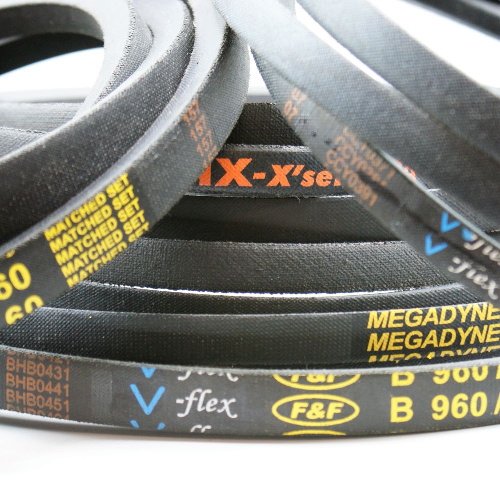 V-Belt - B105  Pitch Length 2710 mm Inside Length 2667mm Outside Length 2736mm