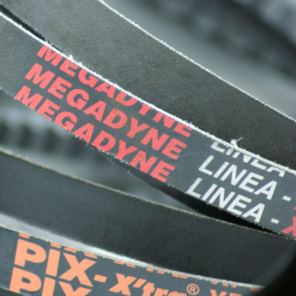 XPB2150 Raw Edge Cogged Pitch Length 2150mm Inside Length 2090mm