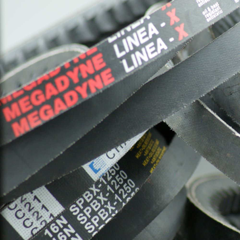 XPB2800 Raw Edge Cogged Pitch Length 2800mm Inside Length 2740mm
