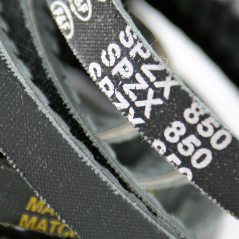 XPZ1337 Raw Edge Cogged Pitch Length 1337 mm Inside Length 1300mm